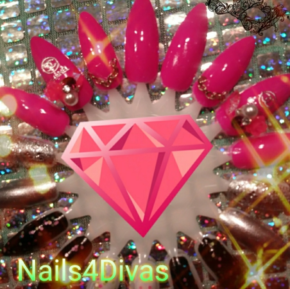 Fake nails - Picture 2 of 3